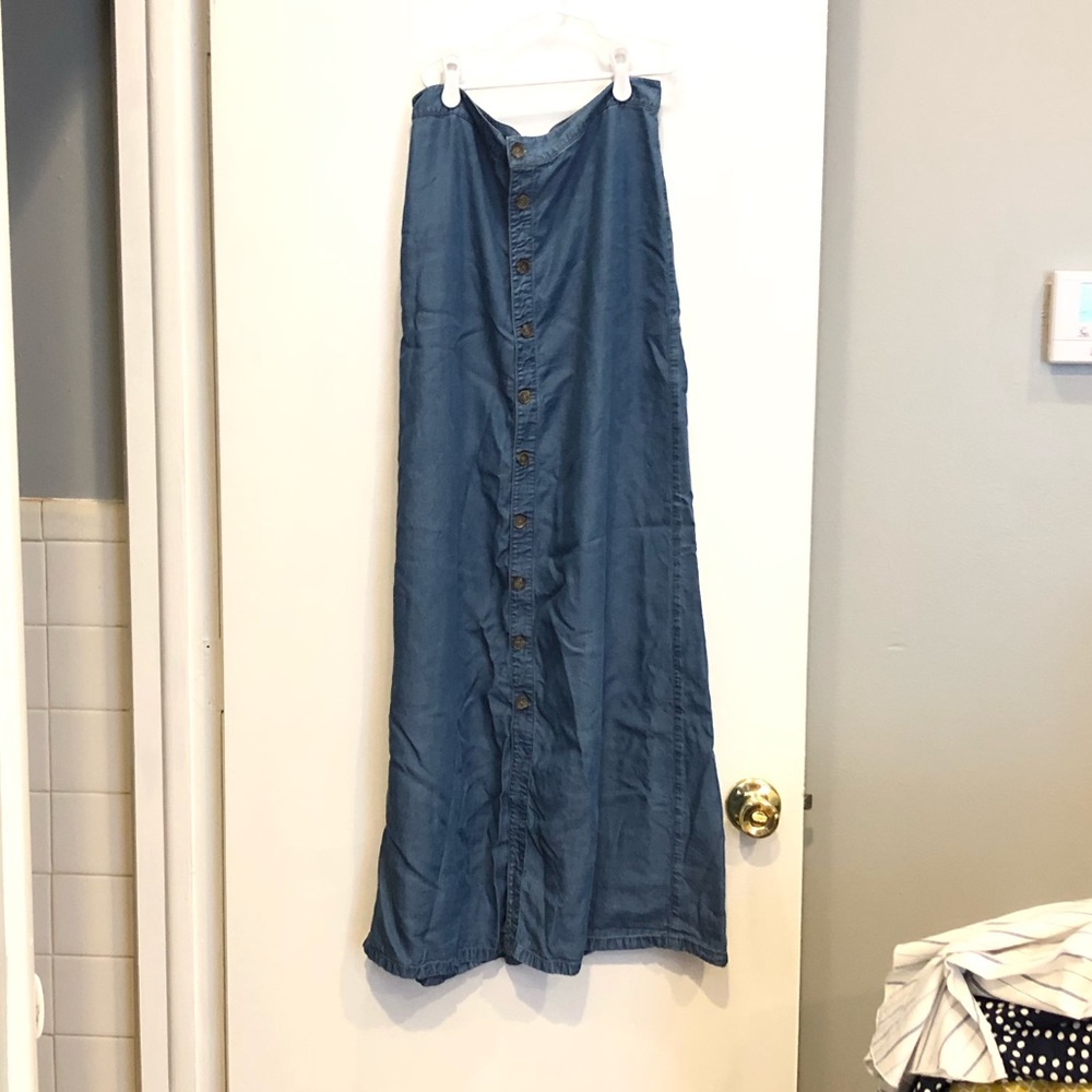Express Denim Maxi Skirt with Buttons